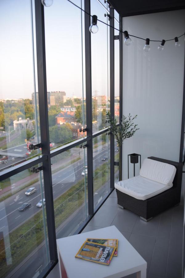 ורשה Bliska Wola Expo Central Apartment מראה חיצוני תמונה